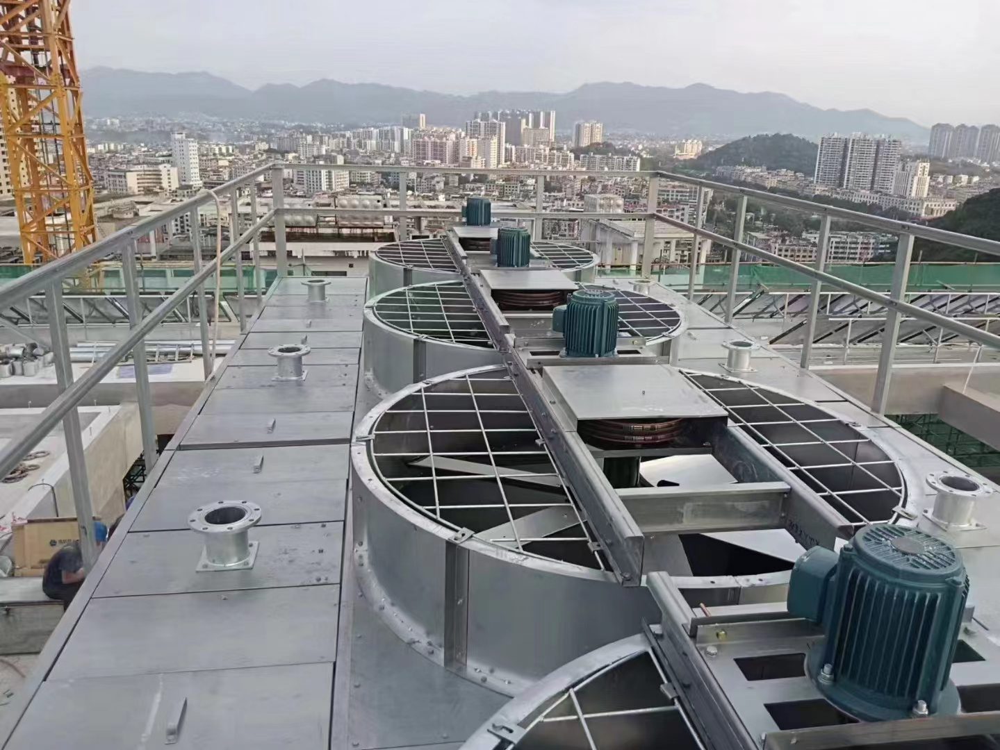 閉式冷卻塔用作什么地方比較合適呢？,閉式冷卻塔工作原理
